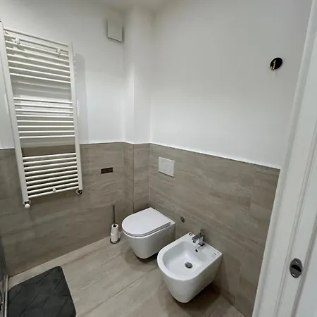 Modern Trilo Bari
