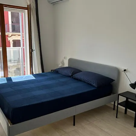 Modern Trilo Bari