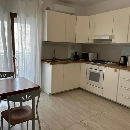 Modern Trilo Bari